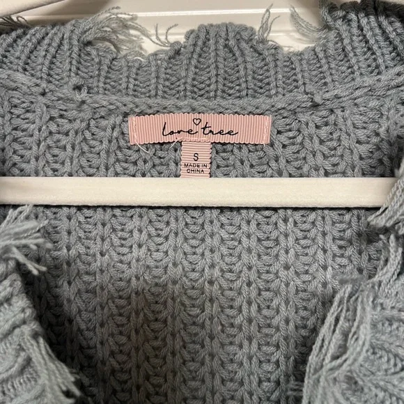 Love Tree Women's Blue Frayed Hem V-Neck Sweater - Picture 2 of 3